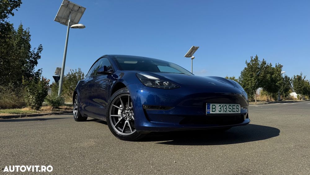 Tesla Model 3 - 2