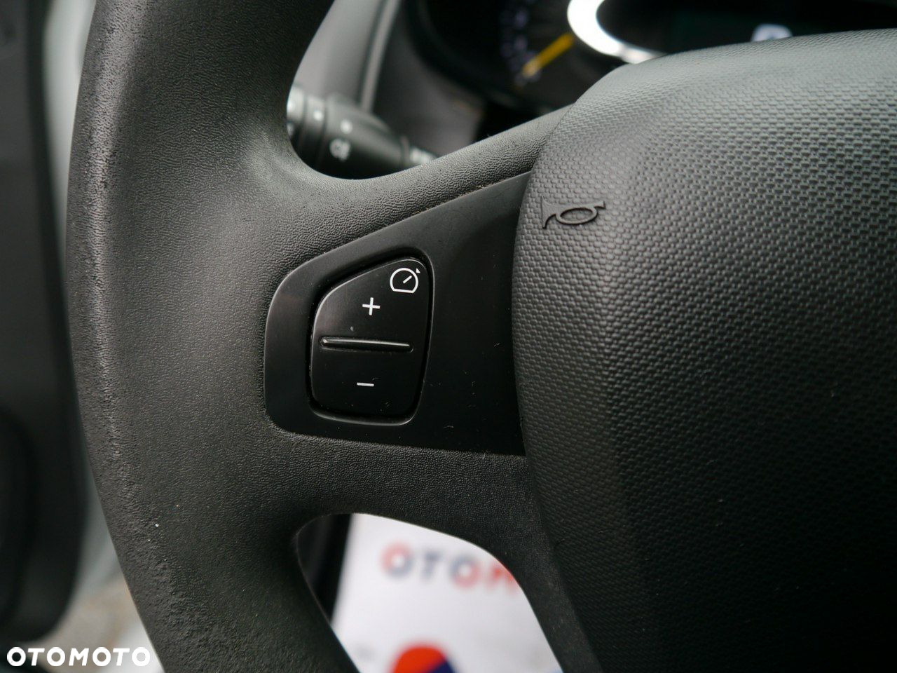 Renault Clio 1.2 16V Authentique - 28