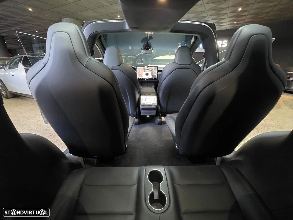 Tesla Model X Plaid AWD - 44