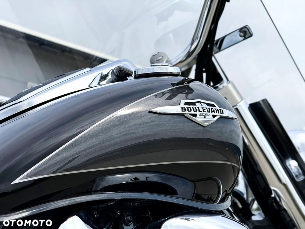 Suzuki Boulevard - 24