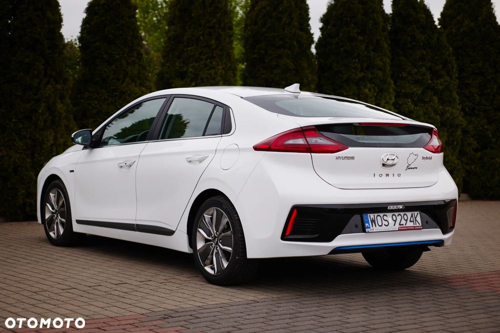 Hyundai IONIQ Hybrid Platinum - 4