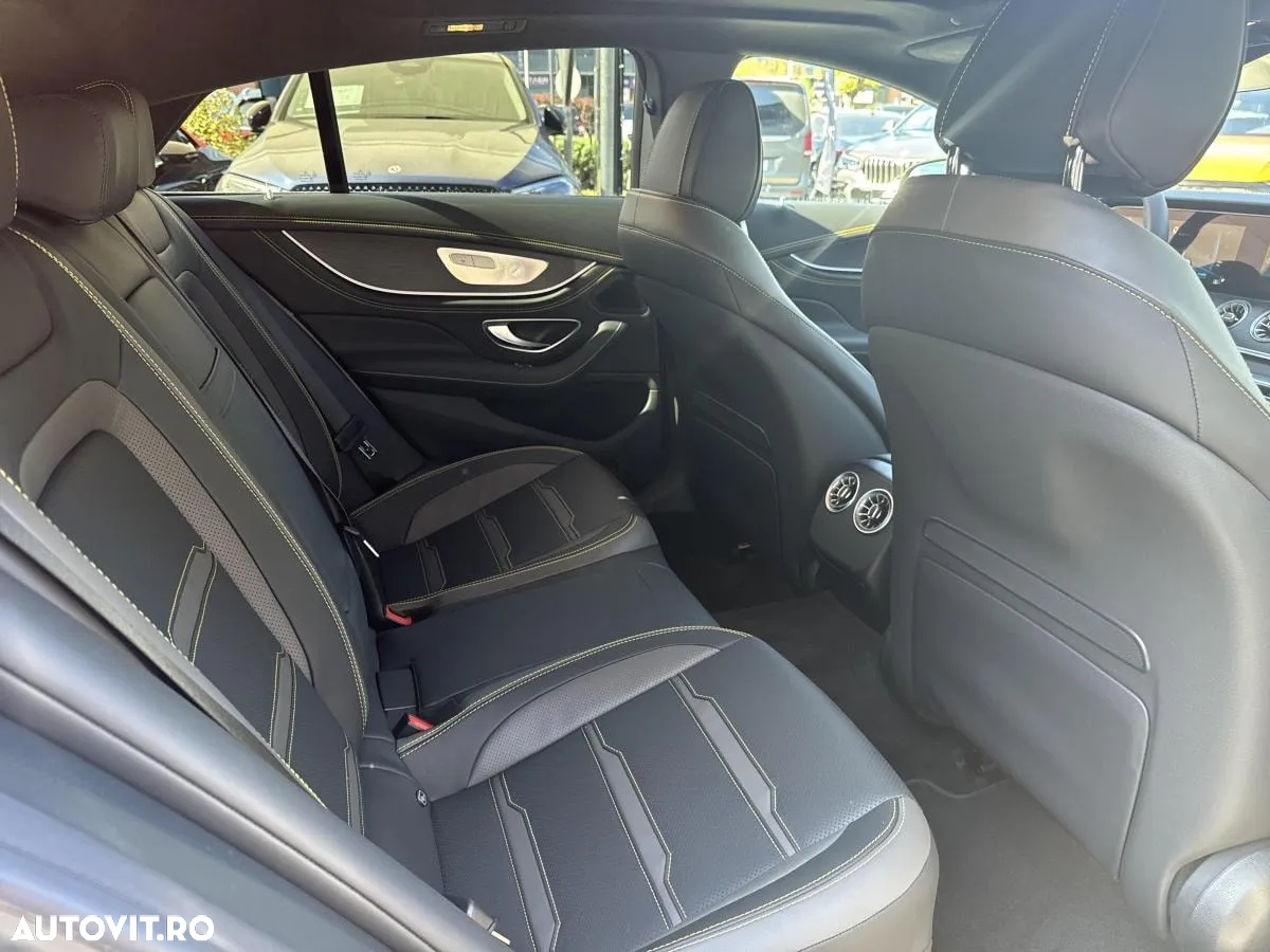 Mercedes-Benz AMG GT 53 4MATIC+ MHEV - 13