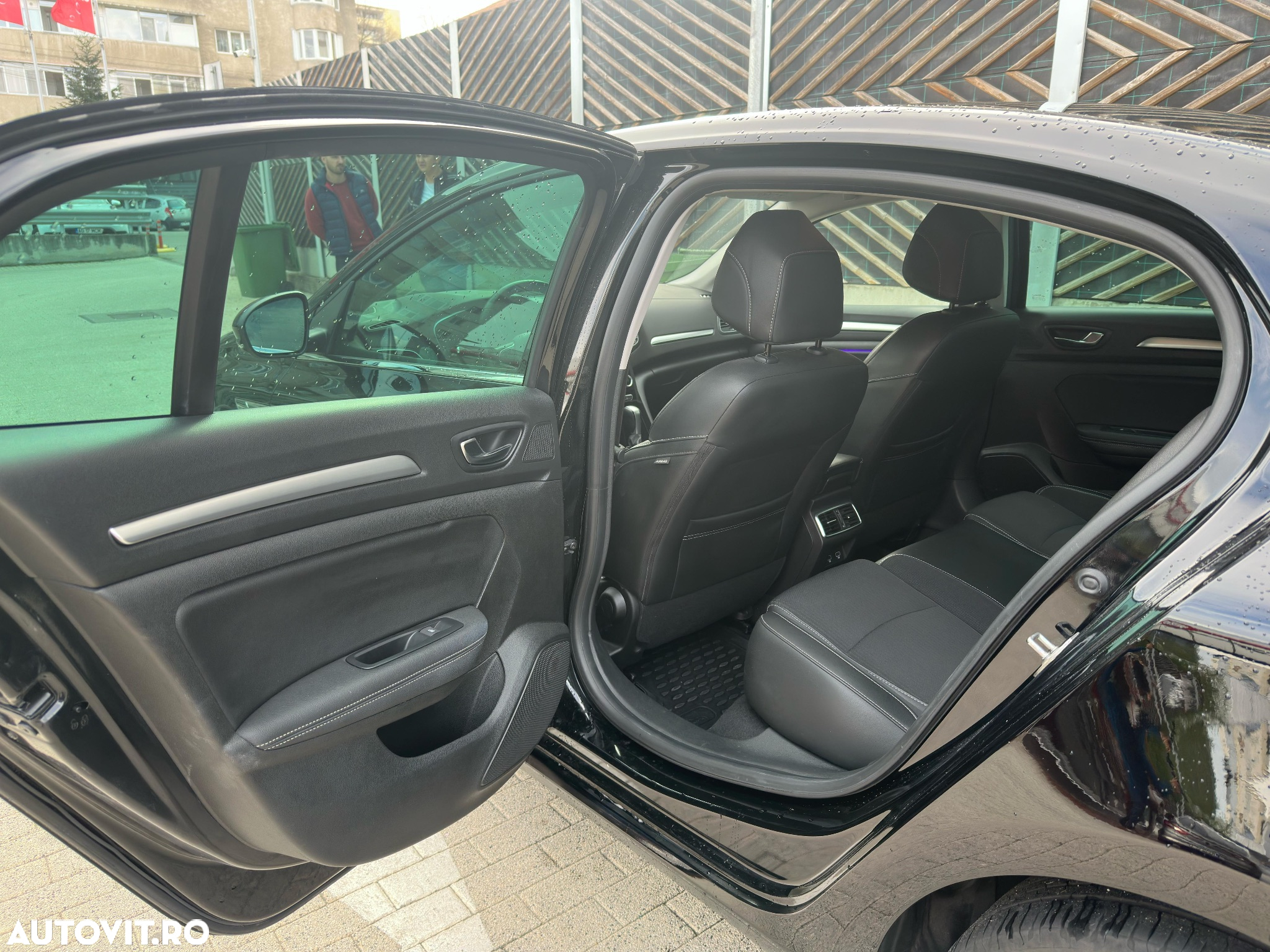 Renault Megane TCe 140 EDC GPF Techno - 28