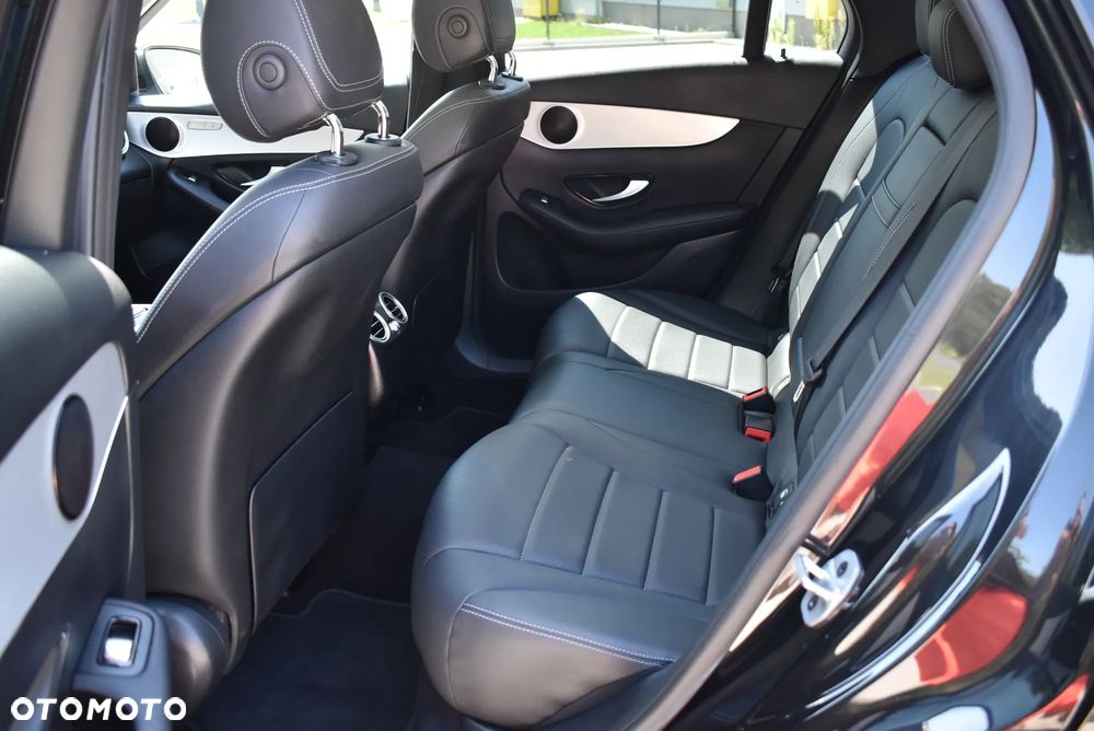 Mercedes-Benz GLC 220 d 4Matic 9G-TRONIC - 24