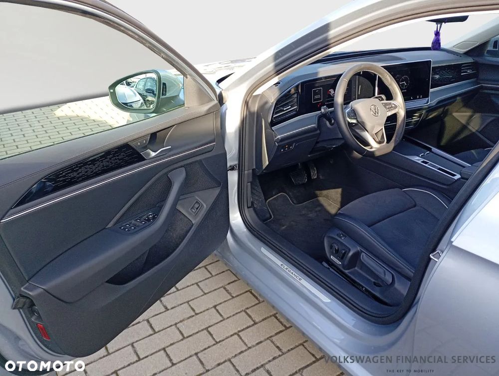Volkswagen Passat 2.0 TDI SCR Elegance DSG - 5