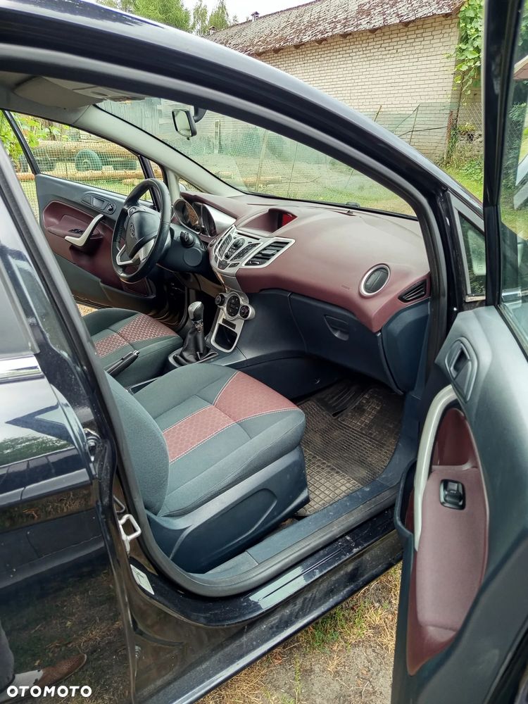 Ford Fiesta 1.6 TDCi Titanium - 12