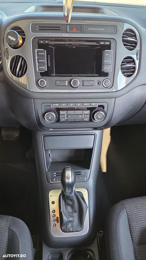 Volkswagen Tiguan 2.0 TDI 4Motion DSG Sport & Style - 12