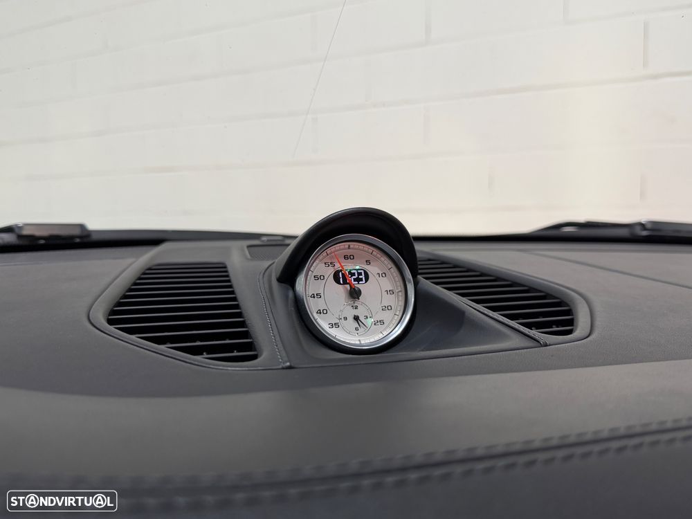 Porsche 911 (991) Turbo S Cabriolet - 23