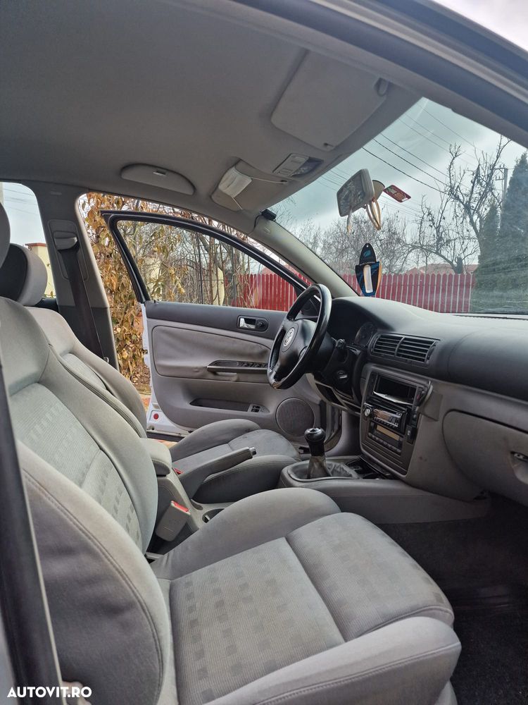 Volkswagen Passat 2.0 Comfortline - 8