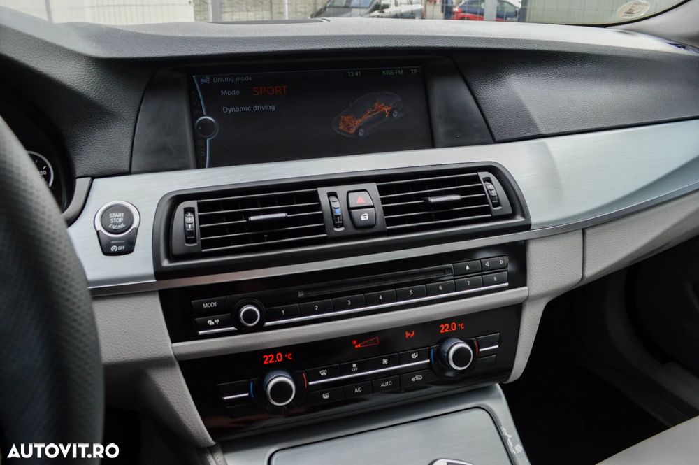 BMW Seria 5 525d xDrive - 10