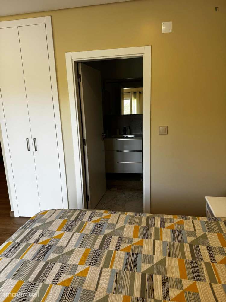 Quarto - localizado em Lisbon - Grande imagem: 3/23