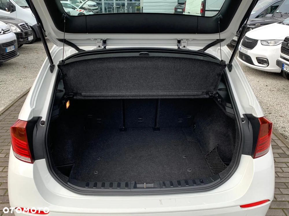 BMW X1 xDrive20d - 16