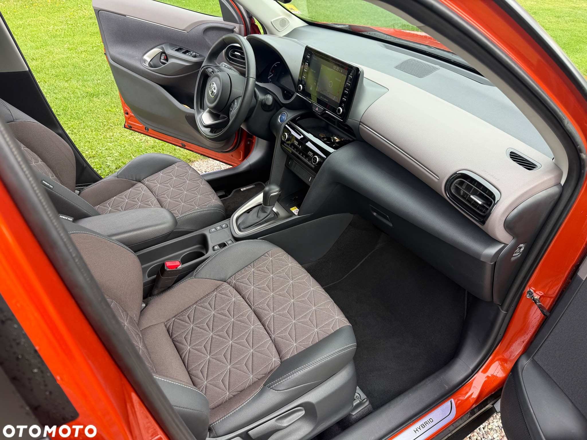 Toyota Yaris Cross Hybrid 1.5 Executive - 13