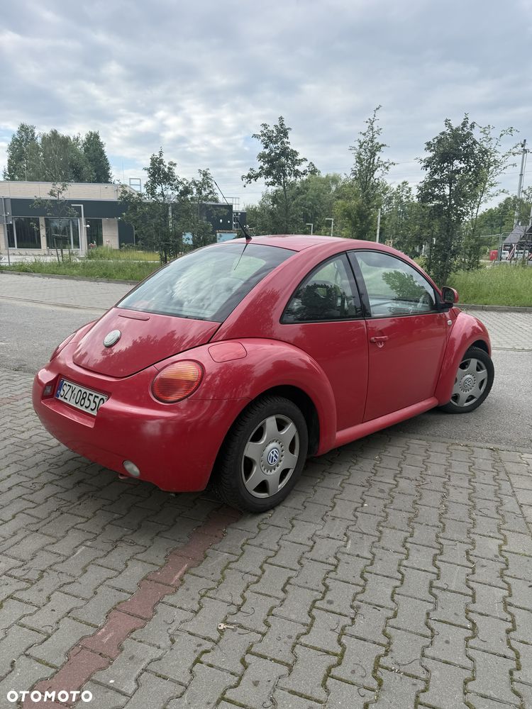 Volkswagen New Beetle - 4