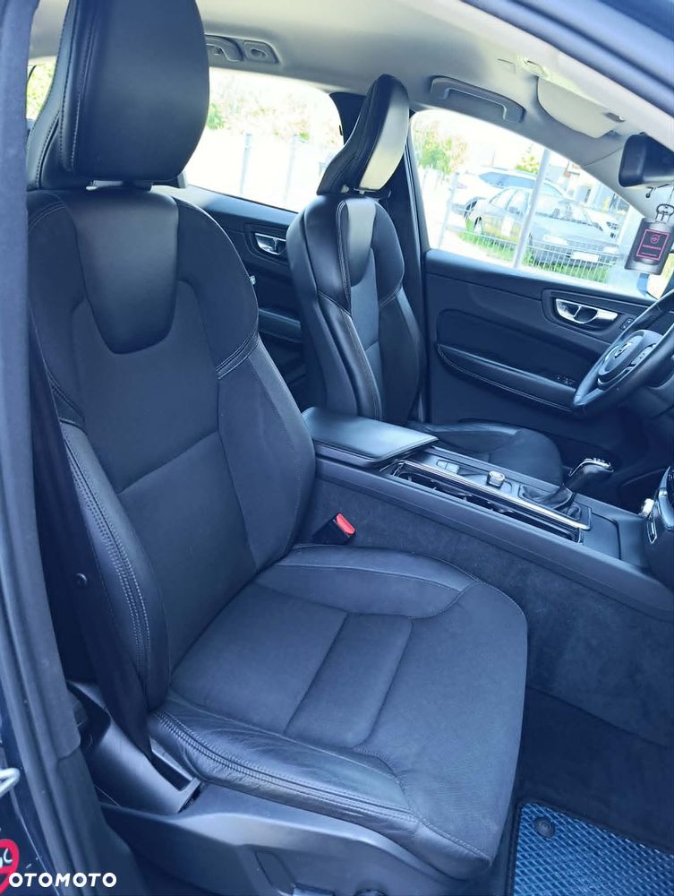 Volvo XC 60 D4 AWD Momentum Pro - 3