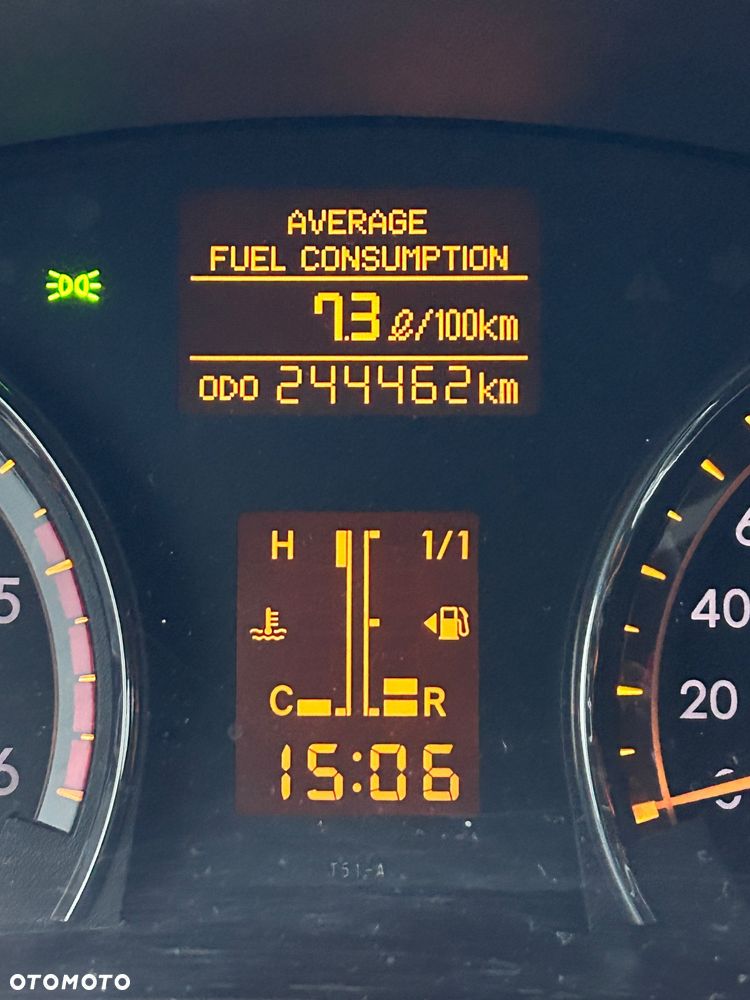 Toyota Avensis 2.0 D-4D Premium - 12