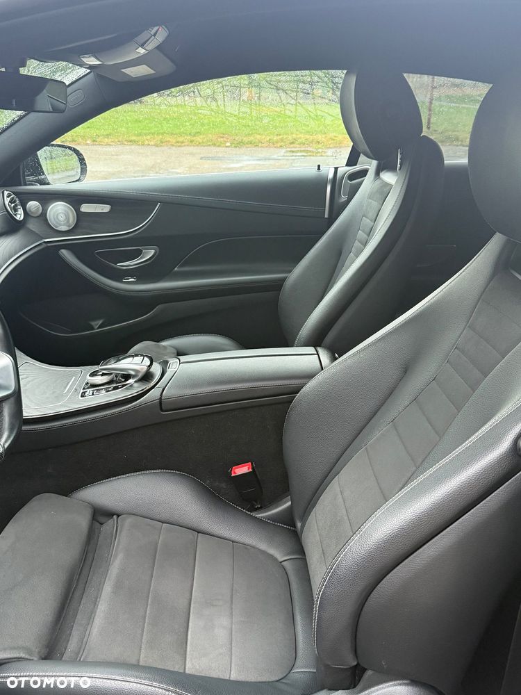 Mercedes-Benz Klasa E 300 9G-TRONIC - 9