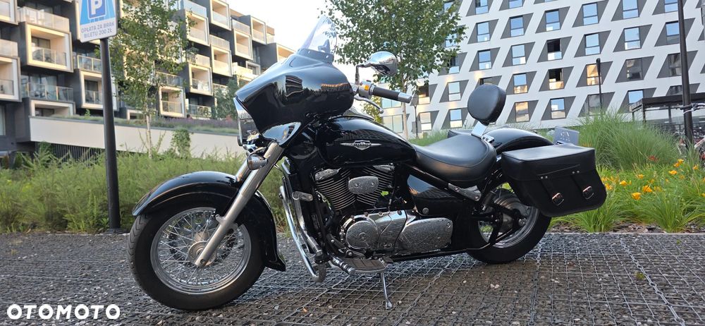 Suzuki Intruder - 11
