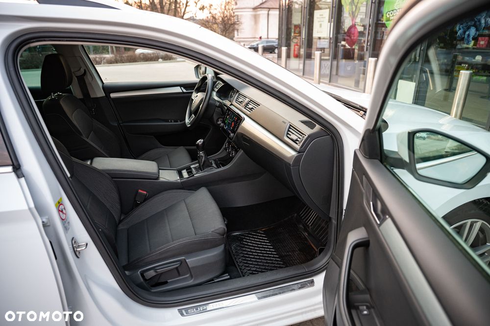 Skoda Superb 1.6 TDI Style - 24