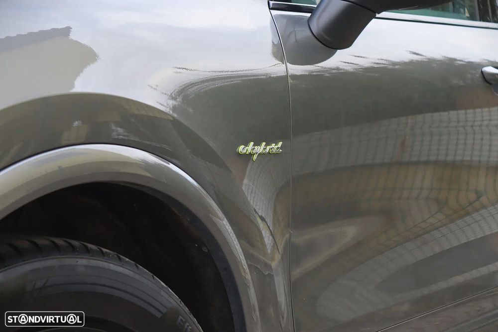 Porsche Cayenne S E-Hybrid - 4