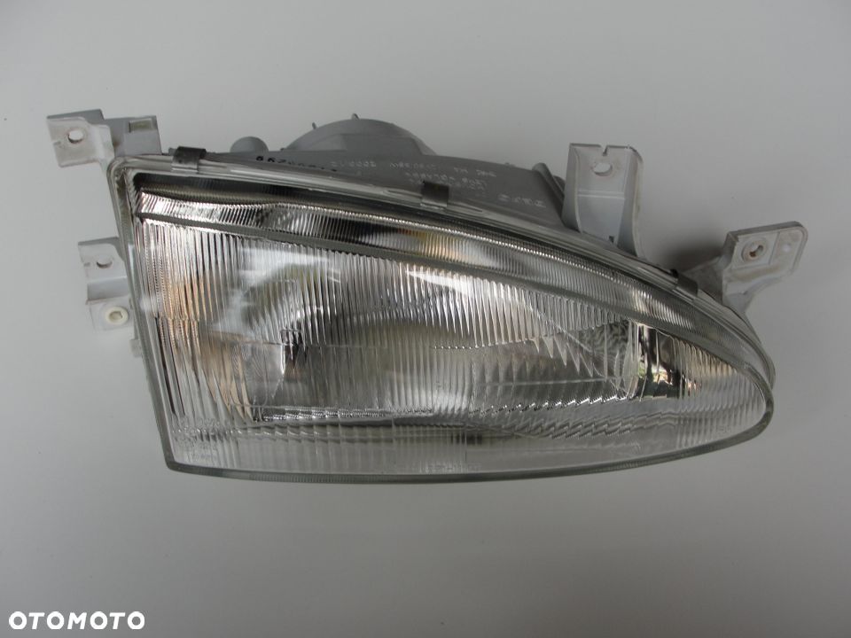 REFLEKTOR PRZEDNI PRAWY HYUNDAI ACCENT 3D 01.98- - 1