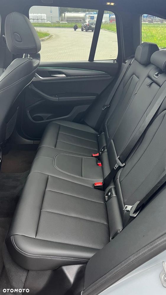 BMW X3 xDrive20d - 11
