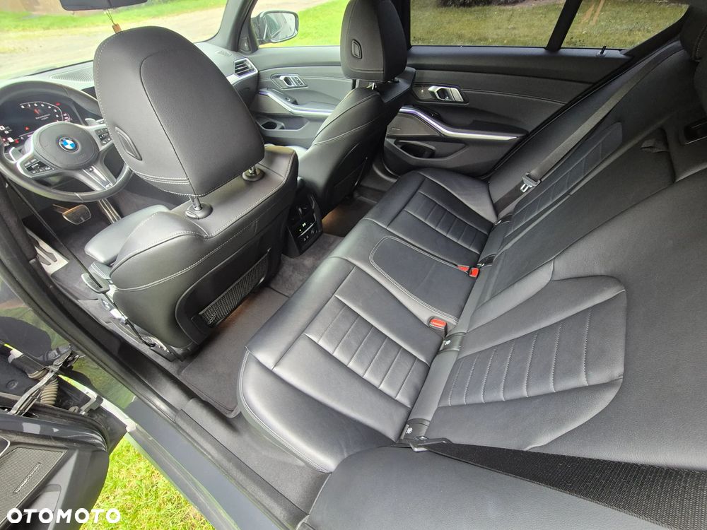 BMW Seria 3 M340i xDrive sport - 37