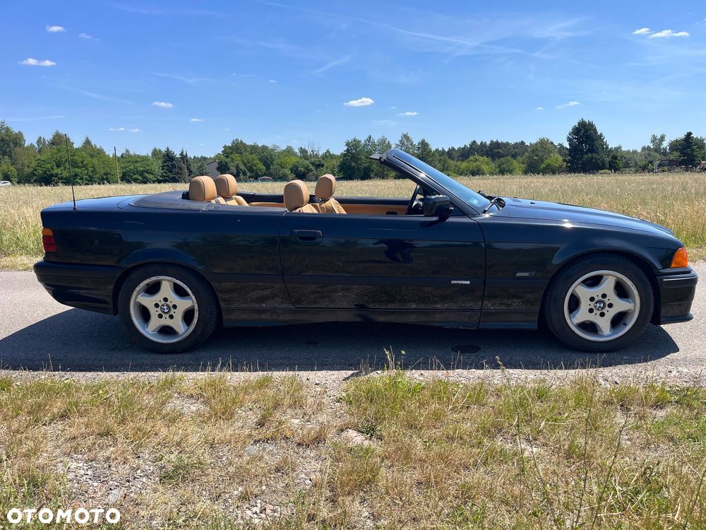 BMW Seria 3 320i Cabriolet - 2