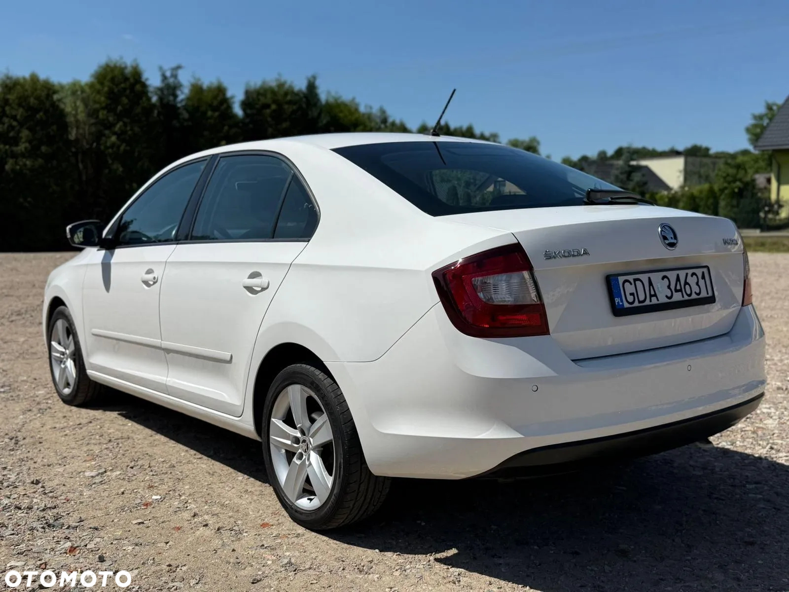 Skoda RAPID 1.2 TSI Style - 4