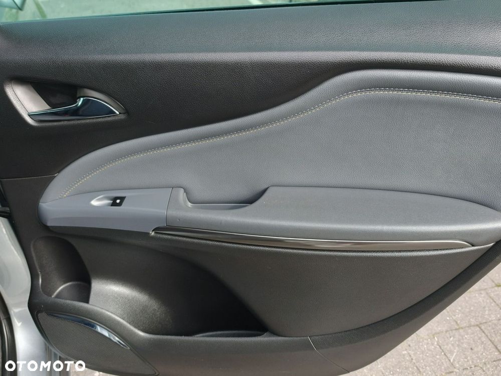 Opel Zafira - 12