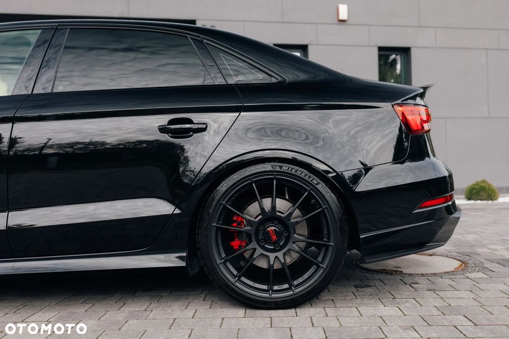Audi RS3 Limousine - 6