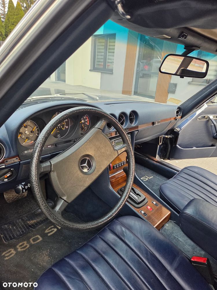 Mercedes-Benz SL - 10