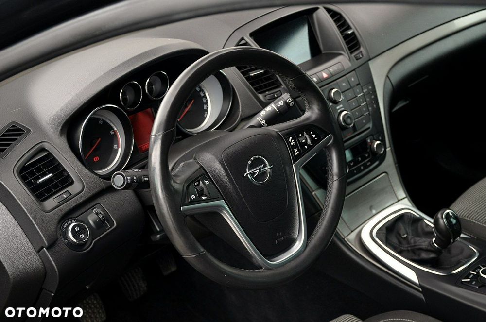 Opel Insignia - 14