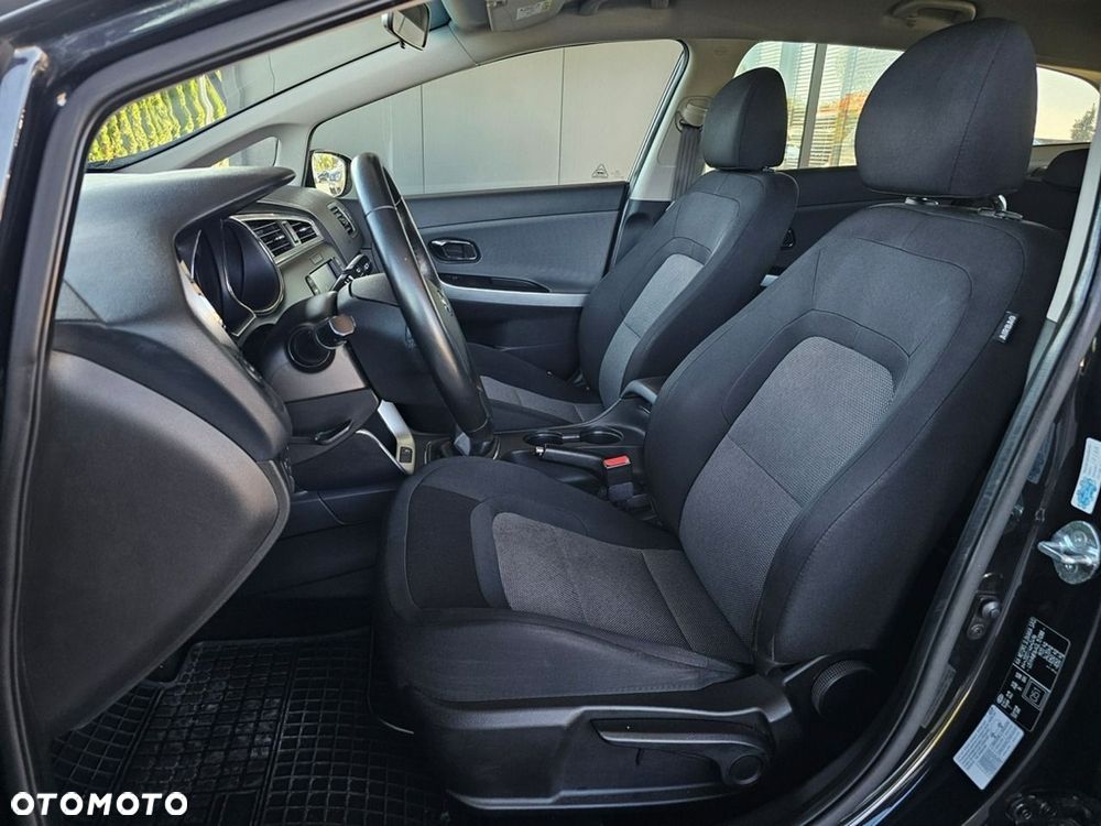 Kia Ceed - 28