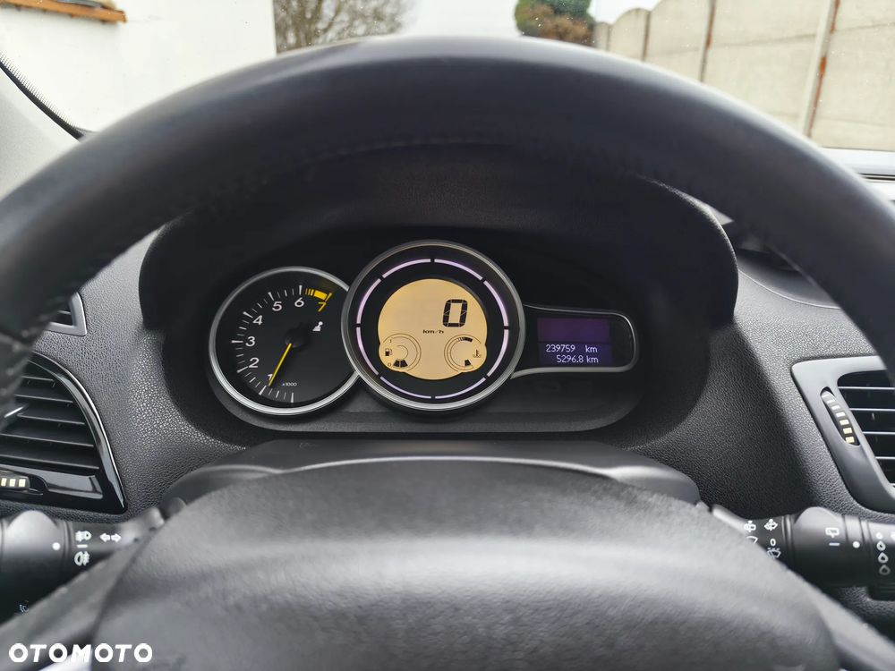 Renault Megane 1.6 16V Confort Expression - 10