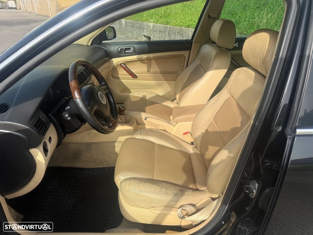 VW Passat Variant 1.9 TDi Exclusive - 6