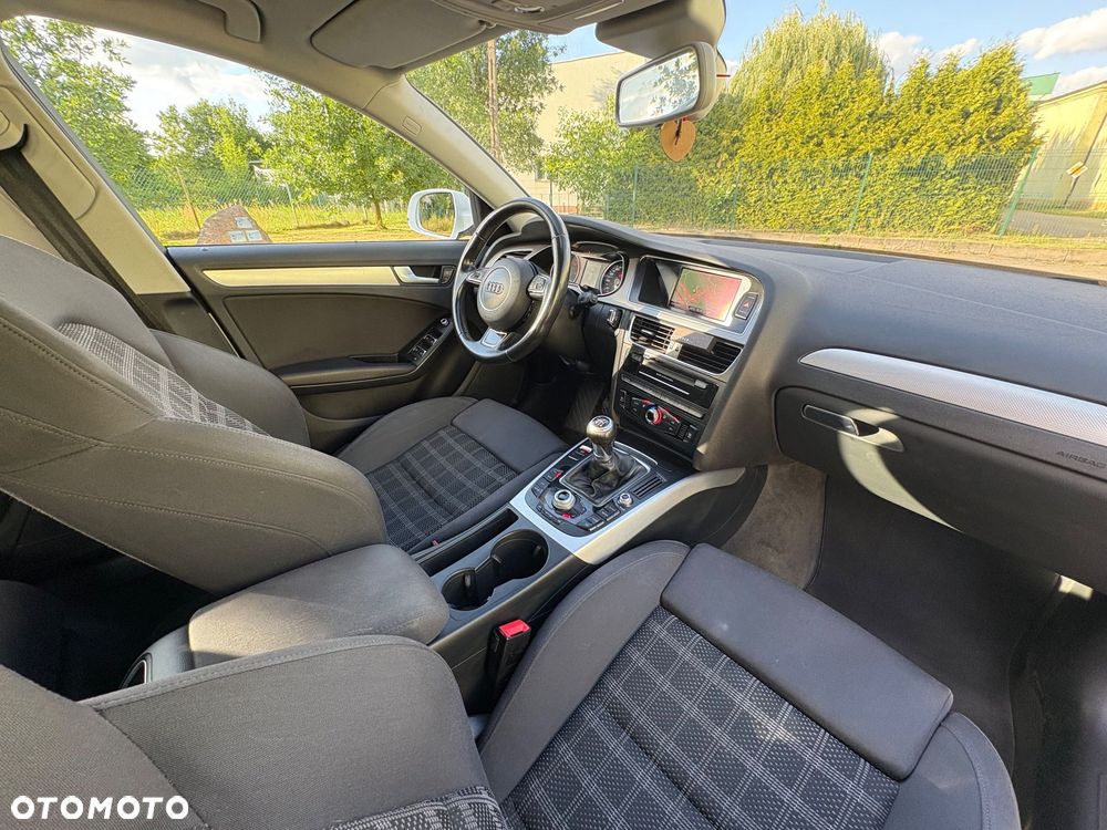 Audi A4 Avant - 33