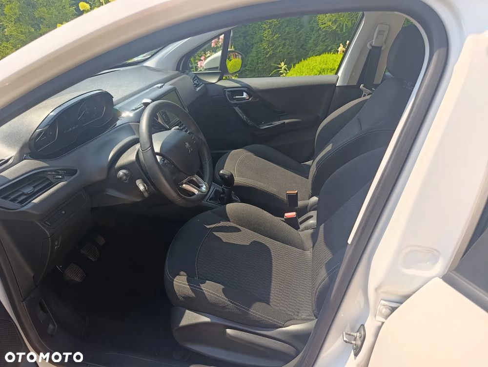 Peugeot 208 BlueHDi 100 Active - 9