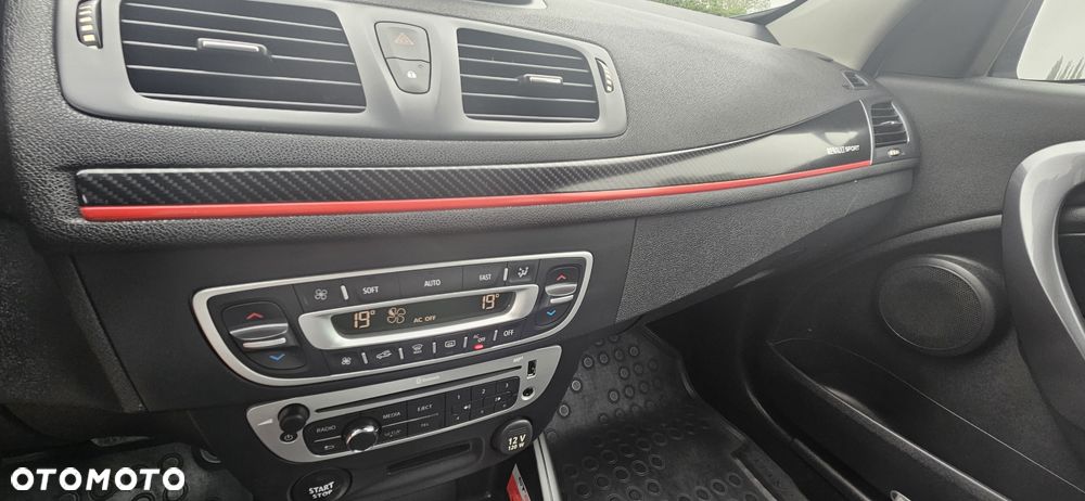 Renault Megane TCe 220 Start & Stop GTline 220 - 28
