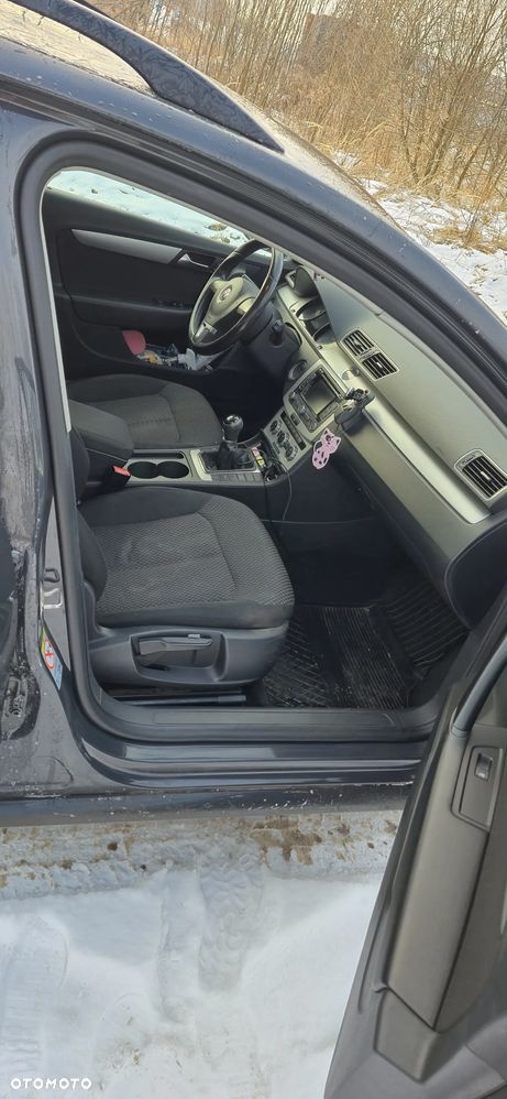 Volkswagen Passat 2.0 TDI BlueMotion Technology Trendline - 18