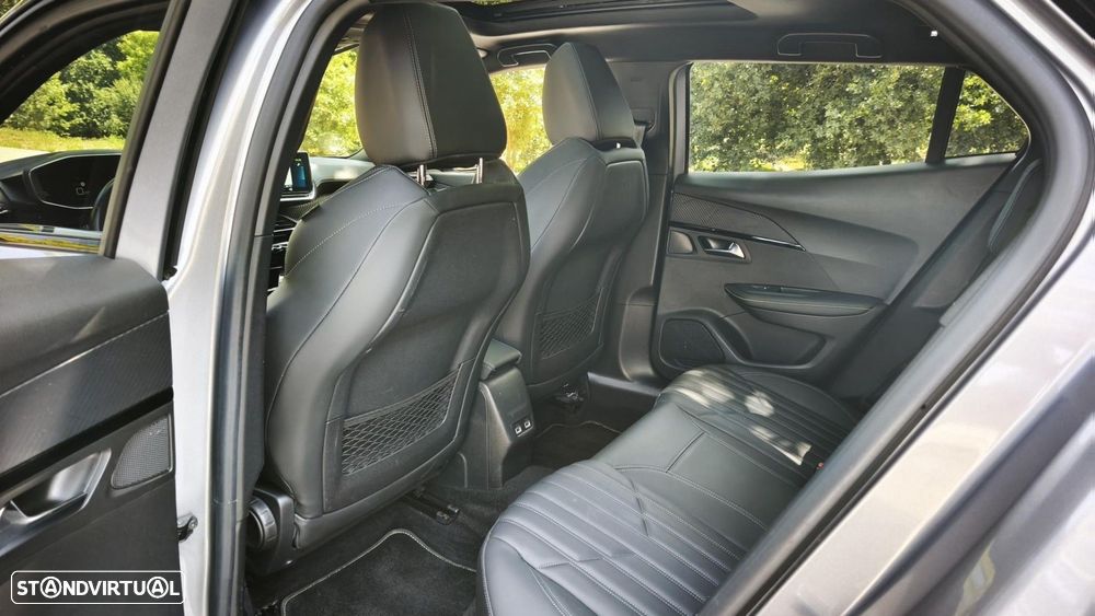 Peugeot e-2008 50 kWh GT - 57