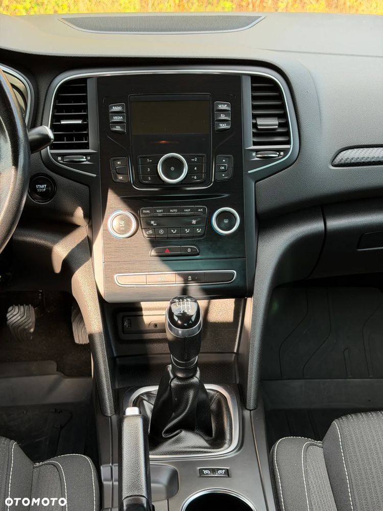 Renault Megane 1.5 Blue dCi Business - 14