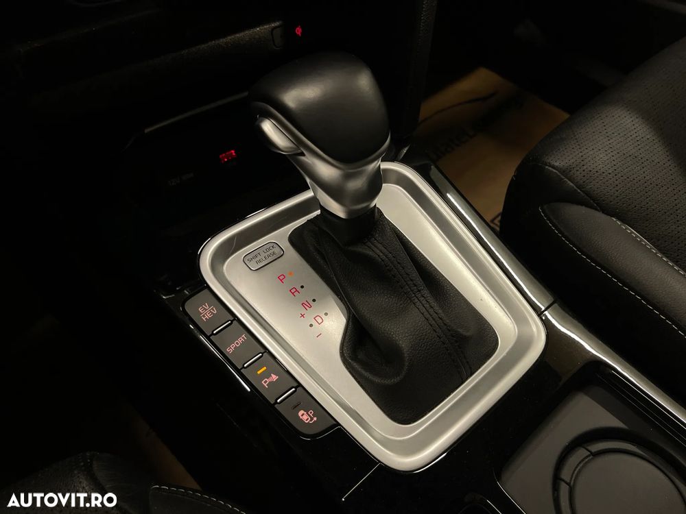 Kia Ceed 1.6 GDI DCT OPF Platinum - 29