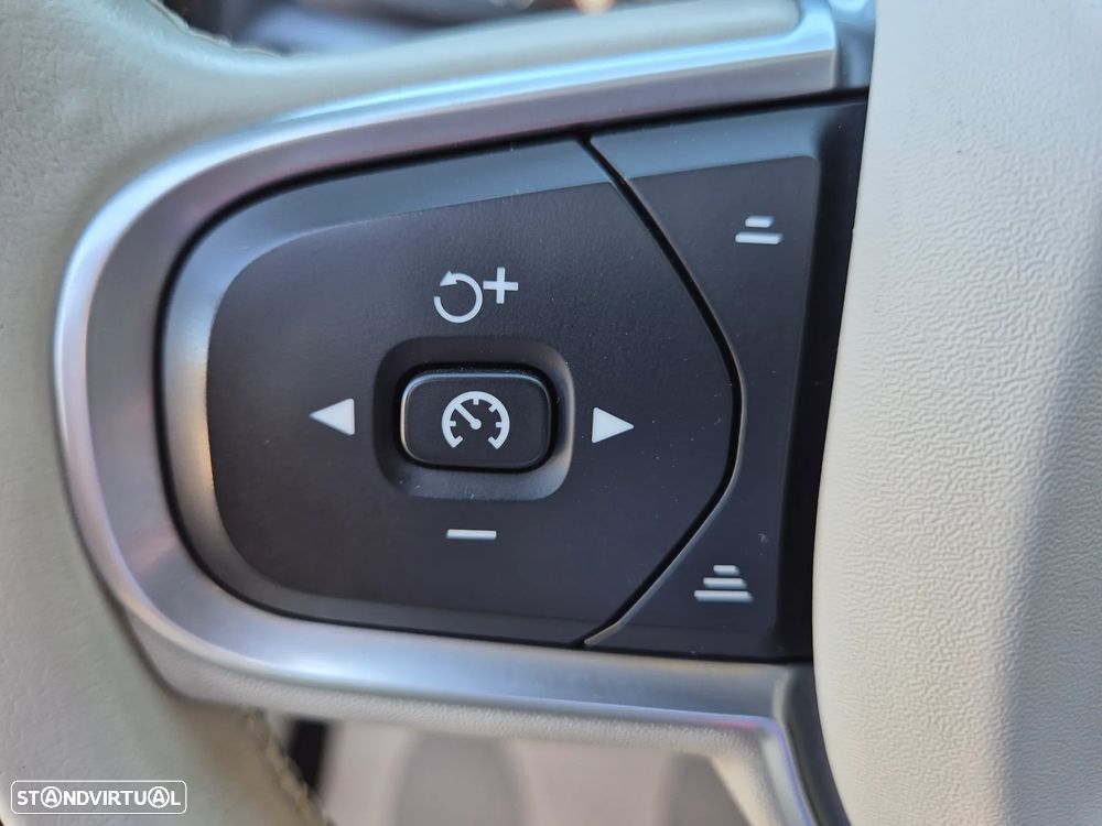 Volvo V60 2.0 D3 Momentum Plus - 21