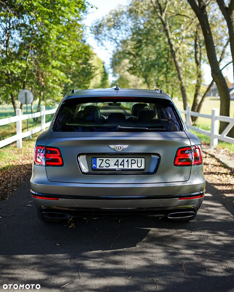 Bentley Bentayga W12 Mulliner - 7