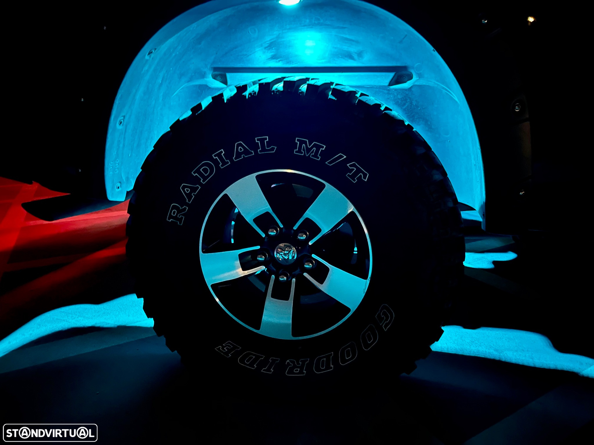 Dodge RAM - 32