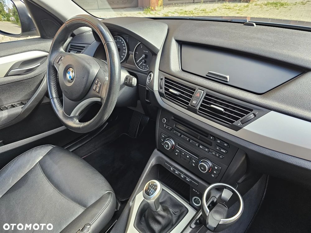 BMW X1 xDrive18d xLine - 25