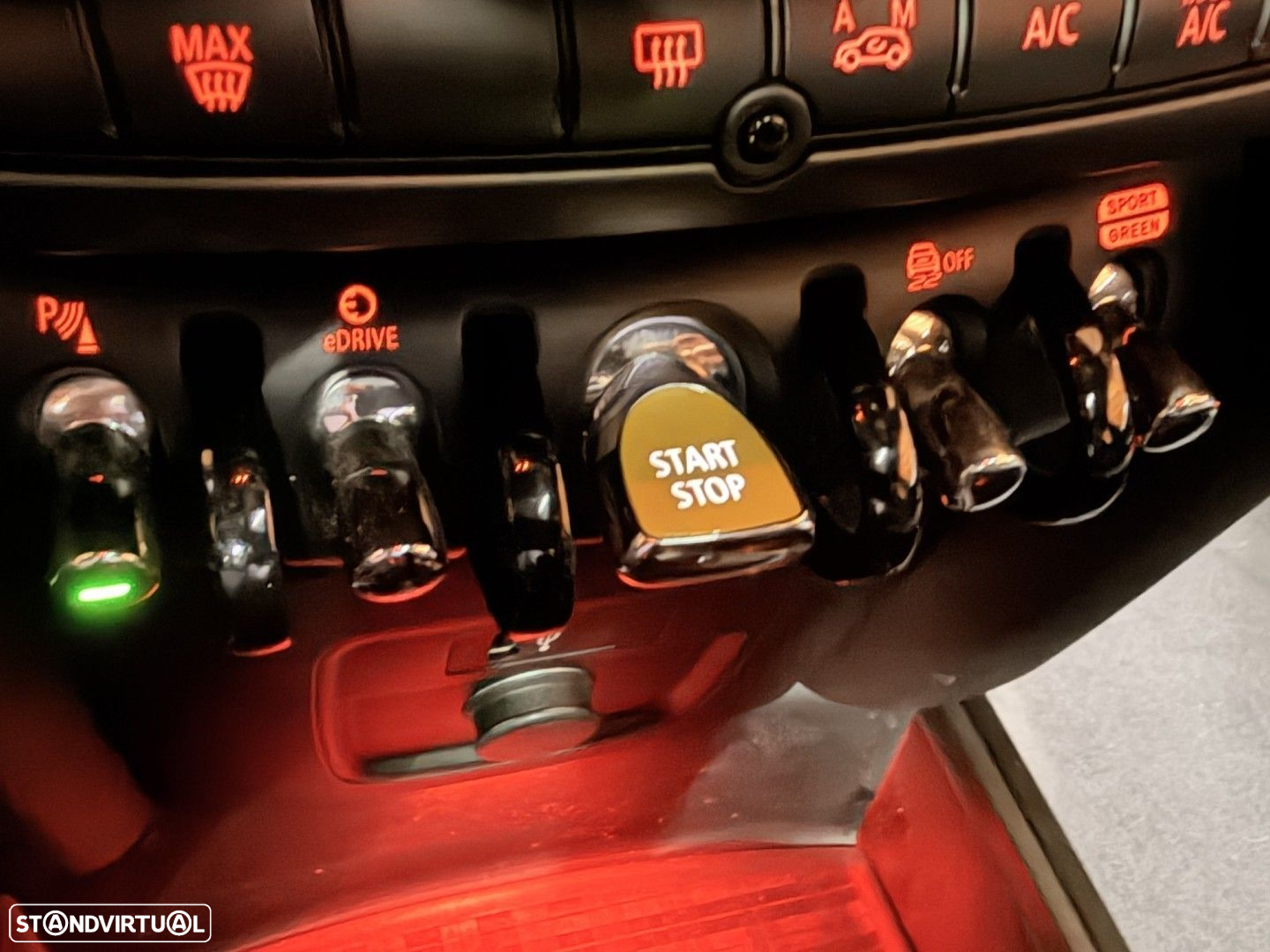 MINI Countryman Cooper SE Premium P. JCW Auto - 25