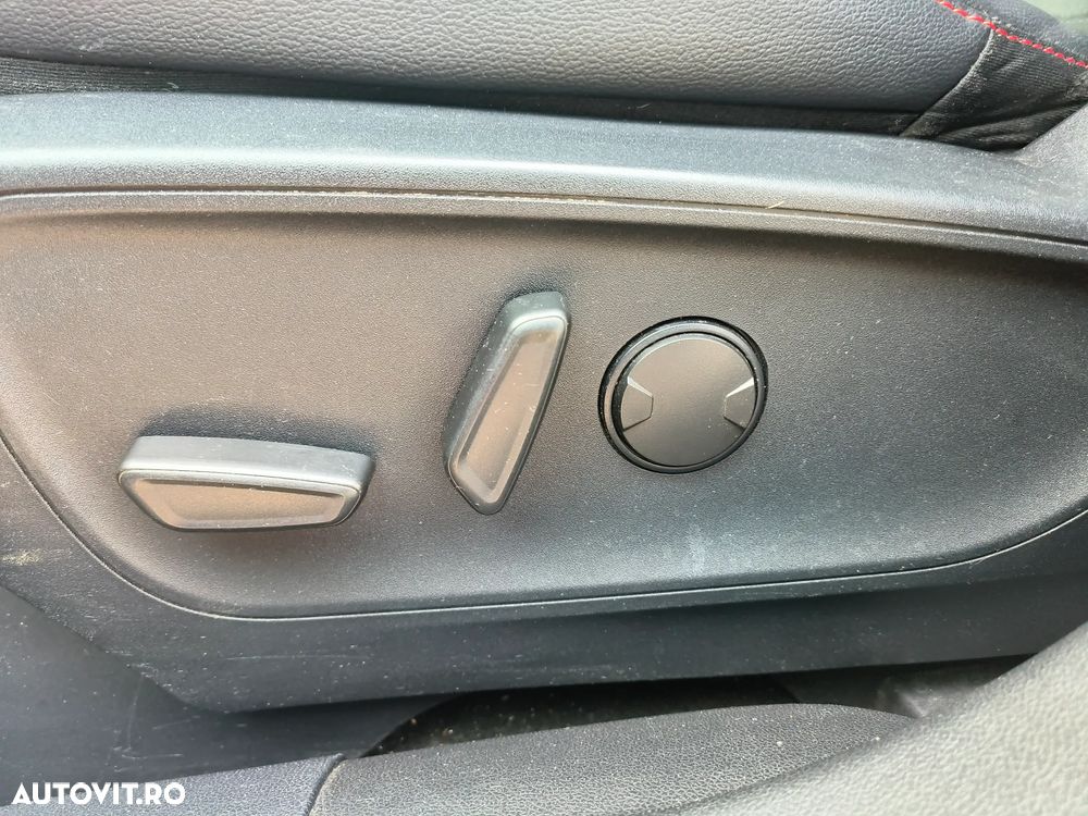 Ford Kuga 2.5 Duratec PHEV ST Line X - 19