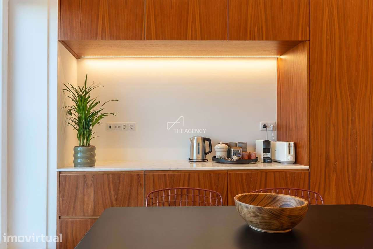 Excecional Apartamento T3 Mobilado com Vistas Panorâmicas sobre Lisbo - Grande imagem: 5/19